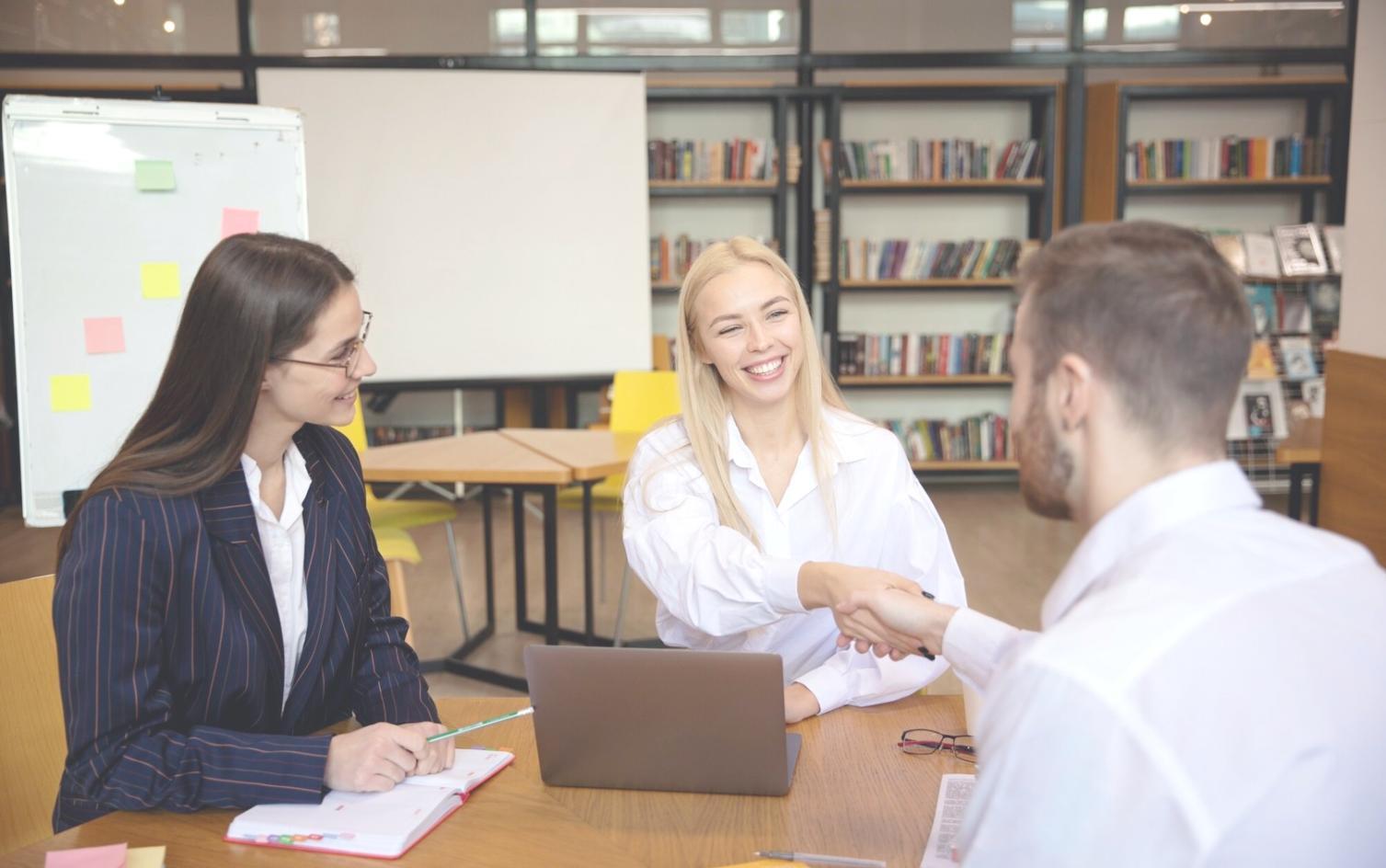 Kreative Geschäftsumgebung für Finanzbildung